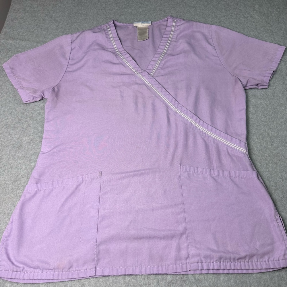 SB Scrubs Women's Medium‎ Lavender Short Sleeve Scrub Top
